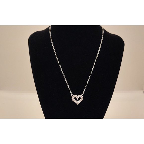 Monet Crystal Heart Silver Tone Vintage Necklace - Picture 2 of 7